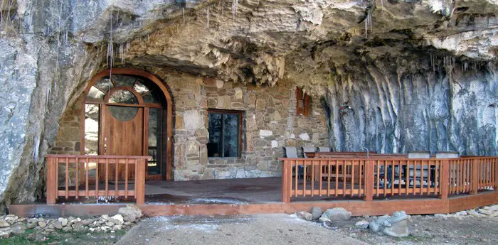 Beckham Cave House
